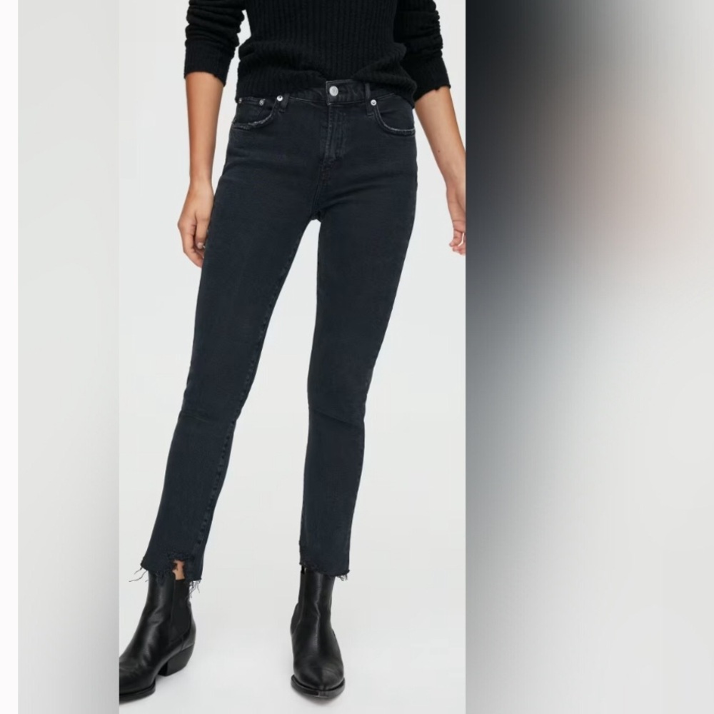 Agolde Toni Black Cropped Ankle Jeans with Distressed Hem - 27